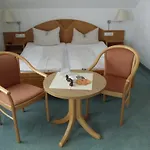 Weinhotel Kienle Отель *