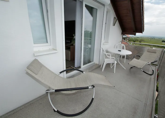 Weinhotel Kienle Hotel *